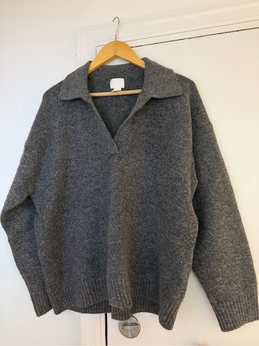H&M Gray Women's V-Neck Collared Sweater